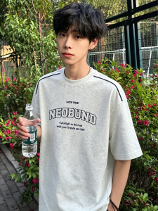 OUMULONG | White Flower Gray Letter Embroidery Summer Design Men T-Shirt