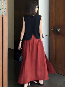 กระโปรงทรงเอเอวสูงผ้าลินินสีแดง ทรงหลวม ทรงสลิม กระโปรงสั้นสำหรับใส่ไปทำงาน ฤดูใบไม้ร่วง 2024 สไตล์เรโทร