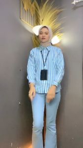 Kemeja Wanita Formal Kasual Motif Garis Salur Polly Rayon