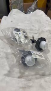 Npắ bình dầu xe tải HYUNDAI HD72 HD65 K250 K200.. Hàn Quốc Xịn. Nắp dầu xoáy.