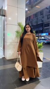 Desain Set Wanita Elegan: Tunik & Blouse Rok Jumputan