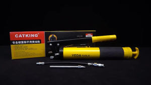 High pressure 600CC/400cc dual pressure rod with dual piston design for quick oil injection - a new heavy-duty oil injection tool