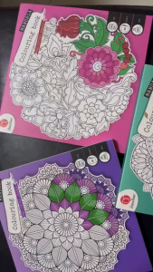 สมุดระบายสีเด็ก 200*200mm Kids Colouring Book หนังสือภาพวาดกราฟฟิตีเพื่อการศึกษา DIY ของเล่นเด็กหลากหลายลาย