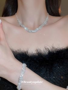 Womens Cross Bracelet Earrings Necklace Set Luxury Minimalist Clavicle Chain Fashion Jewelry Three-piece Suite Elegant