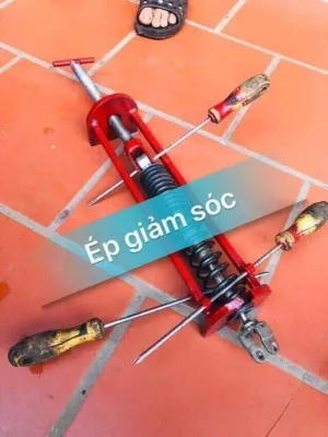 Vam giảm sóc xe máy