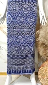 ผ้ามัดหมี่ฝ้ายครามลายไทยสีน้ำเงิน 2 หลา 1 เมตร สำหรับงานวัดและงานบุญ  หรือตัดชุดแฟชั่น