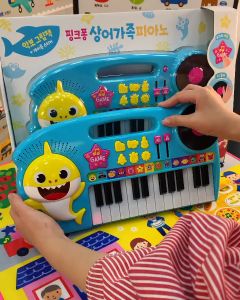 ĐÀN PIANO FAMILY PINKFONG BABYSHARK HÀN QUỐC CHO BÉ ĐA NĂNG VỚI NHIỀU CHẾ ĐỘ NHẠC CỤ KHÁC NHAU