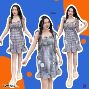 TW18870 มินิเดรสผูกไหล่ ลายสก็อต ปักดอกไม้ ..