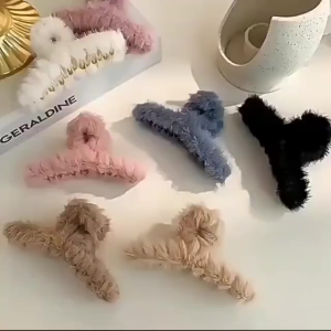 AIDA Fluffy Jaw Clip Hair Claw Rabbit Hair Pom Ins Plush Disney Stella Cartoon Shark Autumn Winter