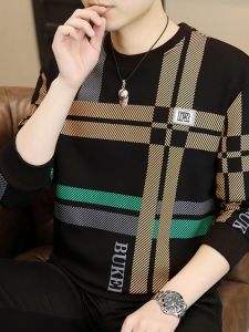 เสื้อยืดคอกลมแขนยาวทรงสลิมฟิตสำหรับผู้ชาย ฤดูใบไม้ร่วง 2025 เสื้อสเวตเตอร์คอตตอนผสมโพลีเอสเตอร์ ระบายอากาศได้ดี แฟชั่น