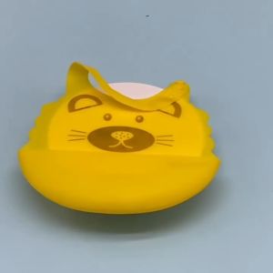 ผ้ากันเปื้อนเด็กชิลิโคนกันน้ําพร้อมกระเป๋าหน้าป้องกันเศษอาหารตกพื้น