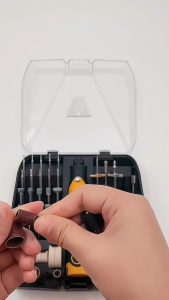 Cordless Rotary Tool Kit with 58PCS Accessories 7.2V Cordless Drill Machine 5 Variable Speed 8000-28000RPM 1100mAh LED Rechargeable Engraving Pen For Engraving/Sanding/Grinding/Polishing