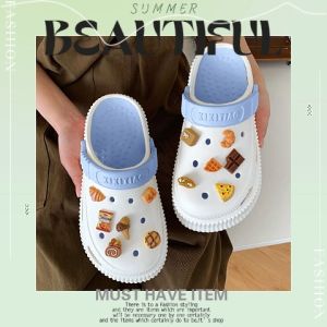 LHSunday แนะนำเลยรุ่นนี้ รองเท้าหัวโตรัดส้นแฟชั่น งานเกาหลี ทรงน่ารัก พร้อมส่งให้เลือกซื้องานดีๆหลากหลายสี รุ่นนี้มาพร้อมตัวการ์ตูนติดสุดน่ารัก ใครสนใจงานปังๆ ราคาน่ารักแบบนี้ กดสั่งเลย