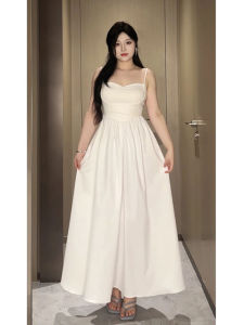 ชุดเดรสสายเดี่ยวสีขาวเรียบหรูดูแพงสไตล์ฝรั่งเศสชุดเดรสแขนกุดเก็บเอวเก็บเนื้อไซส์ใหญ่ใส่ช่วงฤดูร้อนใส่แล้วดูผอมเพรียวสำหรับสาวอวบ