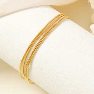 สร้อยโซ่กระดูกงูสามเส้นสีทองโซ่อุปกรณ์แต่งงานแฟชั่นสำหรับสุภาพสตรี