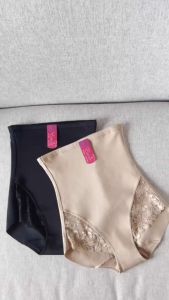 ESUNA กางเกงในเก็บพุง ไร้ขอบขา กระชับสัดส่วน ตกแต่งลูกไม้ ใส่แล้วไม่รัดช่วงขา กระชับสัดส่วน สวมใส่สบาย ผ้าเรียบ