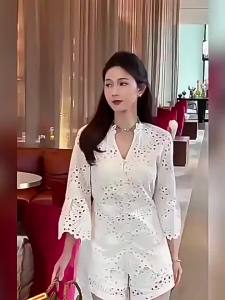 AXU | Bộ Quần Áo Ngắn Trắng Thêu Ren Thời Trang & Sang Trọng