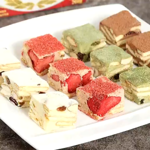 雪花酥纯手工散装网红雪花酥坚果健康休闲小零食Snow crisp pure handmade bulk net red snow crisp nuts healthy casual snacks