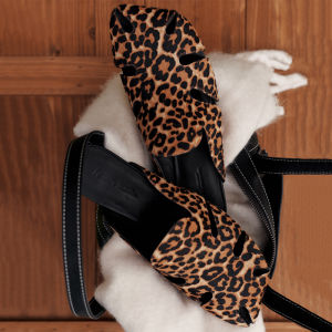 Natural Inspired Spring New Design Slanted Square-Toe Mules
