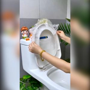 Gratis Ongkir - Alas Duduk Toilet Closet Sekali Pakai / Disposable Paper Toilet Seat Cover