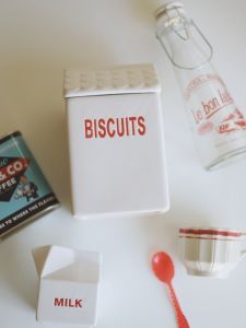 Retro Nostalgic Letter Decorative Canister Biscuit Storage Jar Sealed Home Decor Ceramic Container Kitchen Dining Room