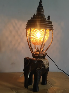 Solid Wood Elephant Sculpture Table Lamp Personalized Creative Bedside Lamp Decorative Table Lamp