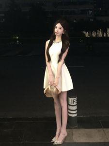 CHANGTONG | Stylish Korean Waist-Cinching Puff Short Dress
