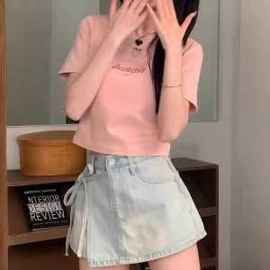 เสื้อยืดแขนสั้นทรงเข้ารูปสไตล์อเมริกันย้อนยุคสำหรับผู้หญิงในช่วงฤดูร้อน ทรงเข้ารูป ปกโปโล แขนสั้น ปกโปโล ทรงเข้ารูป