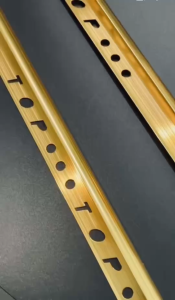 คิ้วกระเบื้องอลูมิเนียมโค้ง ขนาด 12.8 มิล ยาว 2 เมตร สีเงินเงา สีทอง คิ้วกระเบื้องแกนิโต้