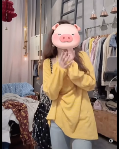 เสื้อแขนยาว เว้าไหล่ ลายทาง ปั๊มนูน ปลายแขนสม็อคยางยืด คอเชือกรูดผูกโบว์ ผ้าร่องโพลิเอสเตอร์ สาวอวบใส่ได้ พร้อมส่ง #ck1186