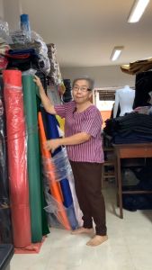 ผ้าสักหลาด ผ้าสักหลาดเนื้อดี สีสดสวย ใช้ปูโต๊ะ งานอเนกประสงค์ ปูโต๊ะสนุ๊กเกอร์มีหลายสี หน้ากว้าง 135 ซม. สีไม่ตก คุณภาพดี