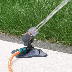 Outdoor Garden Oscillating Sprinkler Water Sprayer Automatic Garden Sprinkler 16 Nozzles Adjustable Flow Lawn Swing Sprinkler