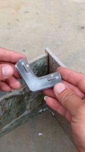 Phụ kiện nối góc nhôm kính hoặc gạch