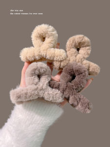 Fluffy Shark Tail Hair Claw Womens mid Size Cute Animal Headwear Fashionable Hair Accessories Korean Style Fresh Outlined