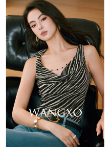 WANGXO | Removable Chain Plunging Collar Elastic Mesh Slimming Top