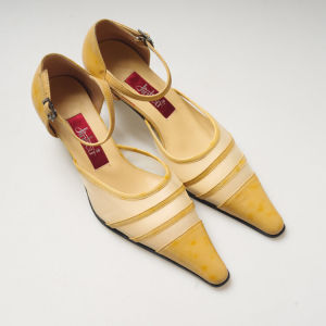 รองเท้าส้นสูงสไตล์วินเทจสำหรับงานละครและภาพยนตร์ ไม่ทำให้เท้าเจ็บ ทรงหัวมน ด้านในทำจากหนังวัวชั้นบน