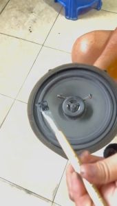 KILAP CAT DAUN KERTAS SPEAKER SPIKER 100ML