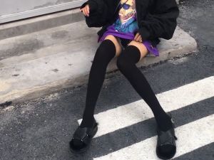 Tất nữ cổ cao vớ dài qua đầu gối style Hàn Quốc nữ sinh Nhật Bản