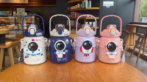 Bình nước giữ nhiệt trẻ em đi học INOX 316 850ml dễ thương đáng yêu cute có dây đeo tặng kèm sticker 2D 3D BBG0716