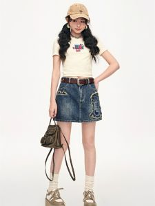 ฤดูร้อน 2024 Little Lulu Collaborative เดนิม ครึ่ง กระโปรง ผู้หญิง สตรีทสไตล์ ธรรมชาติ เอว ผ้าฝ้าย สั้น กระโปรงทรงเอ