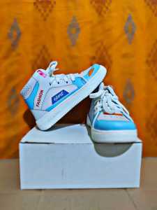 Sneakers Sekolah Anak LAKI-LAKI/PEREMPUAN Casual Size 26-30.