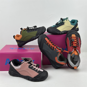 Childrens Outdoor Casual Shoes Gripping Wear-resistant Breathable Wide Cockleshell Boys Girls Traveling Hiking Climbing Shoes