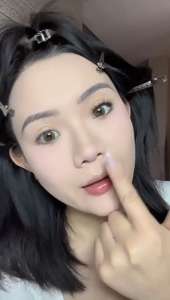 ขนตาปลอมแบบช่อ เส้นขนนุ่มละเอียด น้ำหนักเบา ติดง่าย ไม่หนักตา