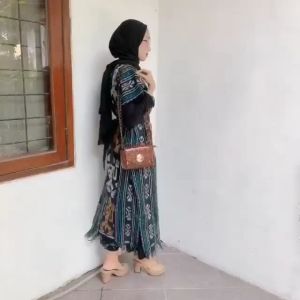 Dress Couple Tenun Aur- Dress Kpndangan Prewedding