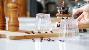 1/2pack Espresso Shot Glass with Handle 6OZ/180ml Espresso Cup with Single V-shaped Mouth Measuring Cup for Milk Tea Coffee Bar