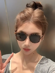 【 In Stock 】Korean Fashion Womens Sunglasses Retro Polygonal Sunglasses Versatile UV-protective Leopard Print Sunglasses Cermin mata hitam墨镜