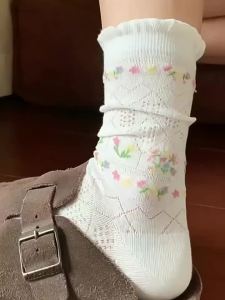 JIFANPAUL | Flower Lace Trimmed Thin Summer Mid-Calf Socks White
