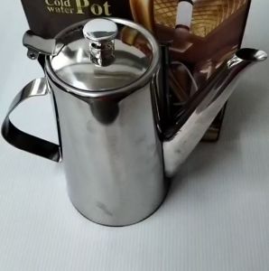 กาใส่น้ําทรงสูงสเตนเลส (ขนาด1.5ลิตร)หรือเหยือกน้ำสแตนเลส