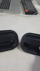FUSO OUTSIDE HANDLES LEFTHAND & RIGHTHAND