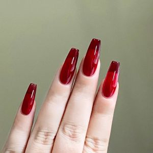 สติ๊กเกอร์ติดเล็บยาวสีบริสุทธิ์สีแดงเลือดและน้ําแข็งโปร่งใสสําหรับเล็บสไตล์เซ็กซี่ยุโรปและอเมริกา